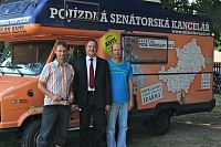 Senátní volby 2014 - v této sestavě jsme absolvovali většinu akcí :-)